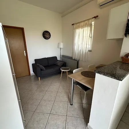 Piranesi With A Parking Space * Пула