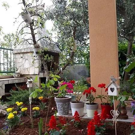 Piranesi With A Parking Space Апартаменти Пула