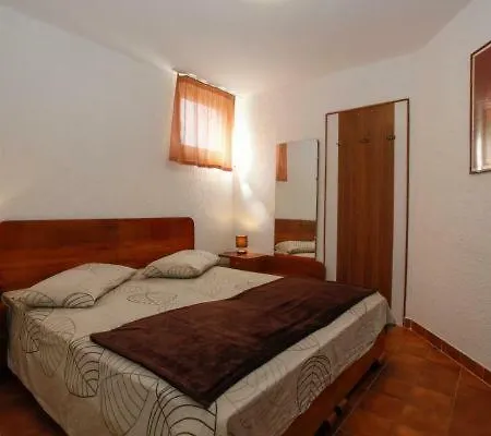 Appartement Piranesi With A Parking Space Pula