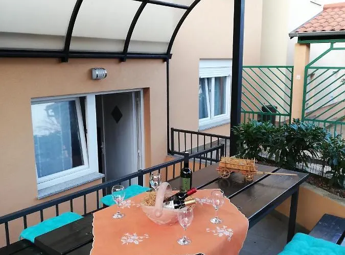 Piranesi With A Parking Space * Pola