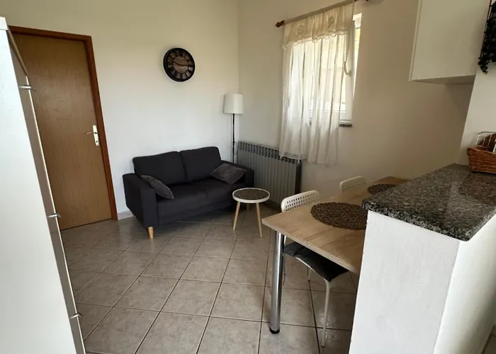 Piranesi With A Parking Space * Pola